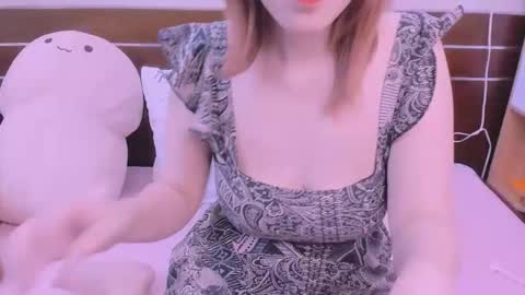 Kelly online show from April 24, 4:04 am