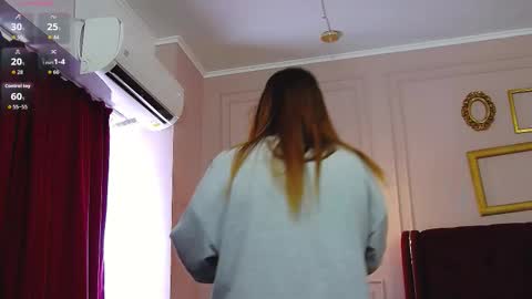 Snapshot of kelly_bliss chatting on October 17, 9:23 am Kelly online show from October 17, 9:23 am