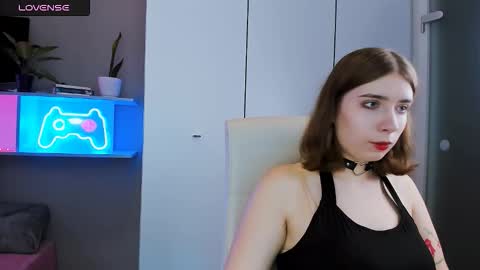Snapshot of kelly_jayne chatting on September 21, 2:05 pm Diana online show from September 21, 2:05 pm