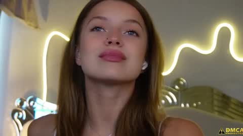 kelly_peachpiee online show from March 5, 5:25 am