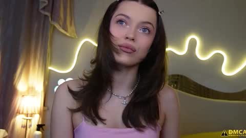 kelly_peachpiee online show from December 22, 5:21 am