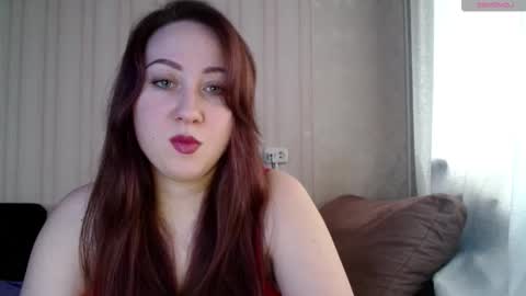 kellycrystall online show from January 4, 9:00 am