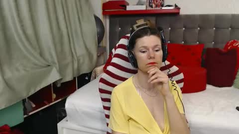 kelly online show from April 17, 10:45 pm