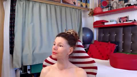 kelly online show from April 26, 8:45 am