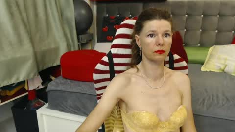 kelly online show from July 2, 9:32 pm