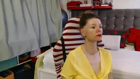 kelly online show from June 28, 4:24 pm