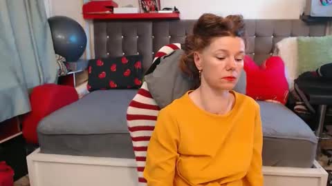 kelly online show from April 5, 7:18 am