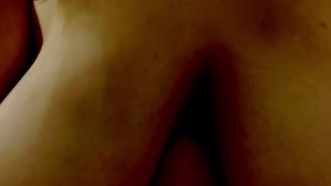 KELLY LUNA  online show from June 21, 6:12 pm