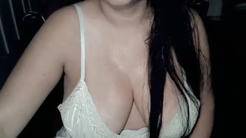 Kellyshow online show from April 25, 4:15 am