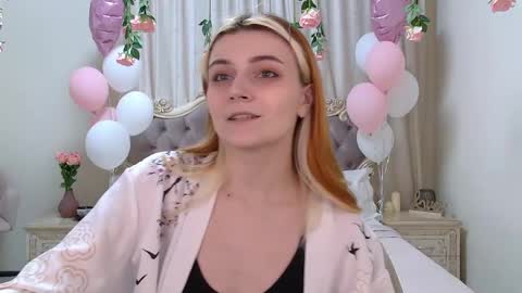 Kelly Stoneys online show from March 11, 5:35 pm