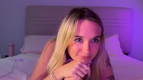 Kelsey Blu online show from May 31, 11:17 pm