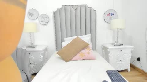 kendall jones7 online show from March 11, 7:49 pm