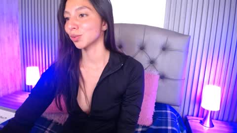 Snapshot of kendall_saenz chatting on December 12, 3:48 pm kendall_saenz online show from December 12, 3:48 pm