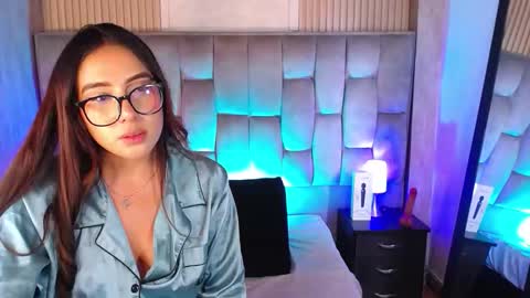 kendall_saenz online show from November 8, 8:03 pm