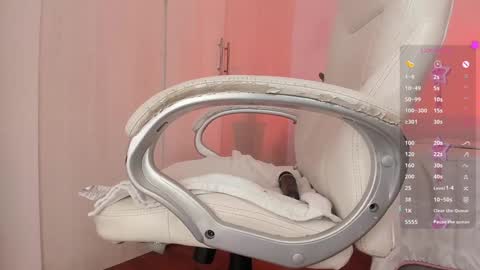 Kendall  online show from December 15, 8:14 pm