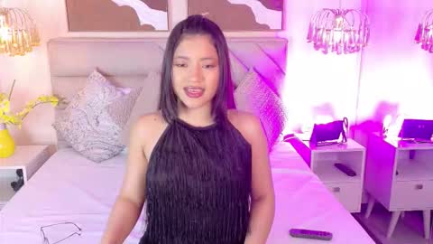 Kendal online show from December 19, 2:59 am