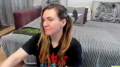 Kendra online show from April 16, 1:06 am