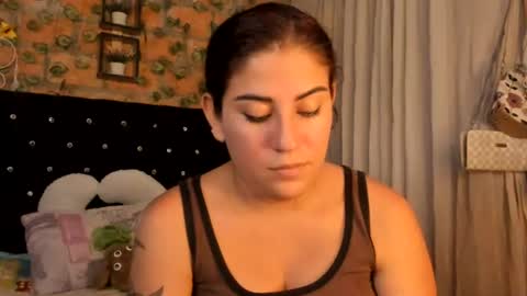 kenia walker  online show from August 6, 3:52 pm