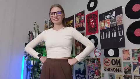 Lisa online show from December 21, 9:13 am