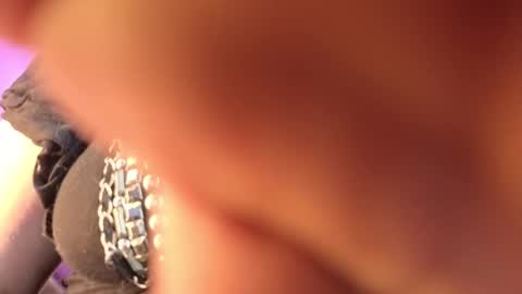 Kenzie online show from October 29, 4:39 am