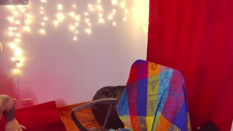 Snapshot of kenziesharik chatting on December 27, 3:42 am Kenzie online show from December 27, 3:42 am