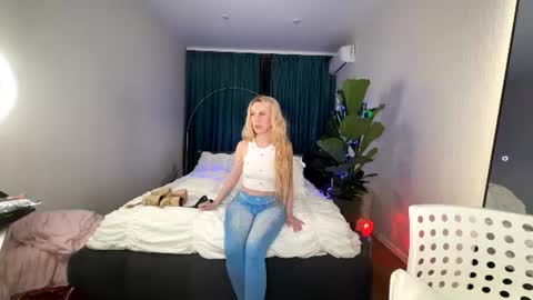 KessEdisson online show from June 14, 7:58 pm