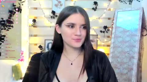 Snapshot of ketrin_pirsss chatting on October 23, 9:32 pm Ketrin online show from October 23, 9:32 pm