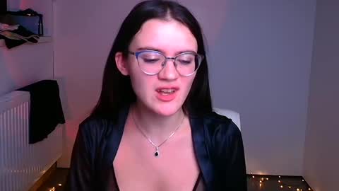 Snapshot of ketrin_pirsss chatting on December 21, 9:58 pm Ketrin online show from December 21, 9:58 pm