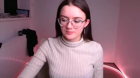 Snapshot of ketrin_pirsss chatting on February 10, 3:24 am Ketrin online show from February 10, 3:24 am