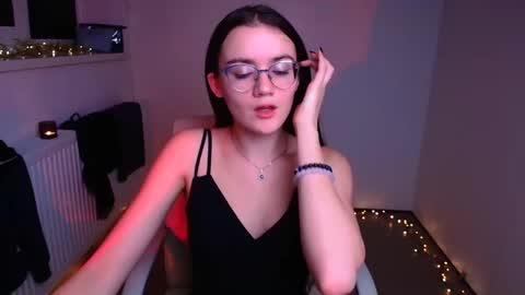 Snapshot of ketrin_pirsss chatting on December 29, 11:18 pm Ketrin online show from December 29, 11:18 pm