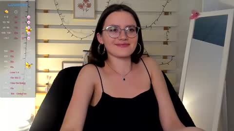 Snapshot of ketrin_pirsss chatting on October 5, 6:24 pm Ketrin online show from October 5, 6:24 pm