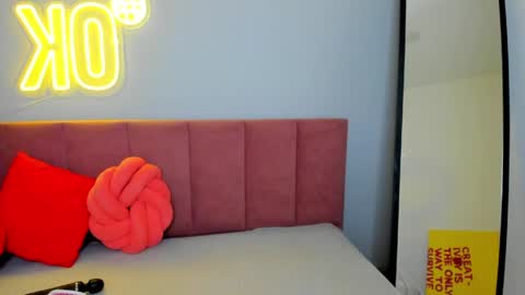 KatrinaKetrin online show from April 24, 1:30 am