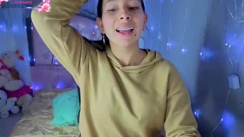 Snapshot of keyla_meow2002 chatting on October 5, 3:22 am keyla meow2002 online show from October 5, 3:22 am