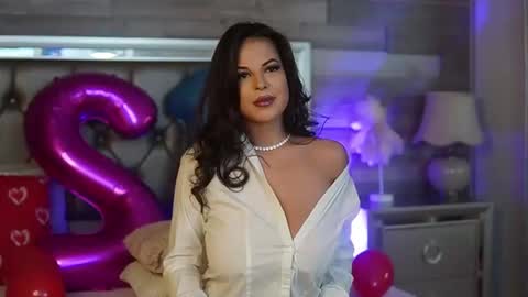 keylaconner online show from February 28, 5:15 am