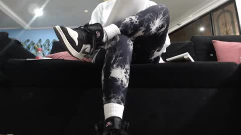     online show from December 5, 1:36 am