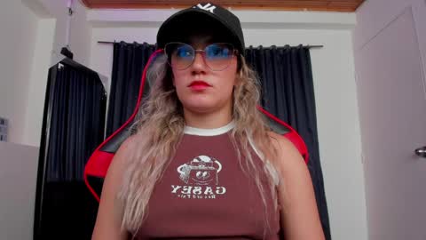 Keyth  online show from March 27, 9:04 pm