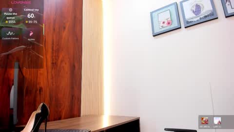 khateandersson online show from March 10, 7:29 pm