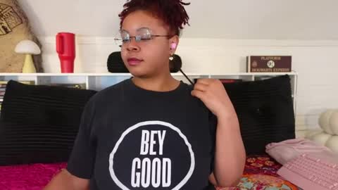 Khaya online show from March 27, 4:19 pm