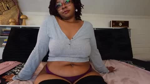 Snapshot of khayaparker chatting on October 28, 8:03 pm Khaya online show from October 28, 8:03 pm