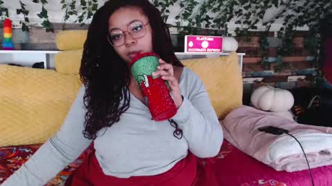 Snapshot of khayaparker chatting on February 10, 2:05 pm Khaya online show from February 10, 2:05 pm