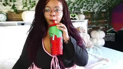 Snapshot of khayaparker chatting on February 28, 1:36 pm Khaya online show from February 28, 1:36 pm