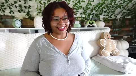 Snapshot of khayaparker chatting on March 4, 2:21 pm Khaya online show from March 4, 2:21 pm