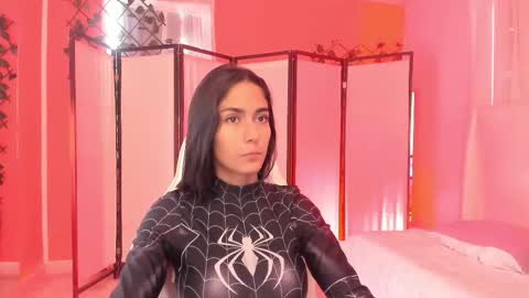 Khloe online show from December 1, 1:03 pm