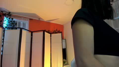 Khloe online show from October 29, 1:15 pm