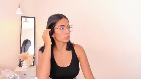 Khloe online show from April 13, 1:23 pm