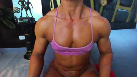 Snapshot of khloe_rossich chatting on September 26, 7:00 pm online show from September 26, 7:00 pm