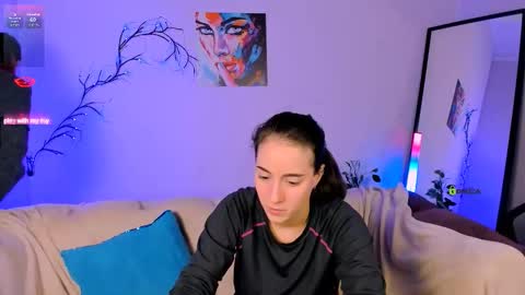 Snapshot of khloebeauty chatting on October 18, 7:26 pm khloebeauty online show from October 18, 7:26 pm