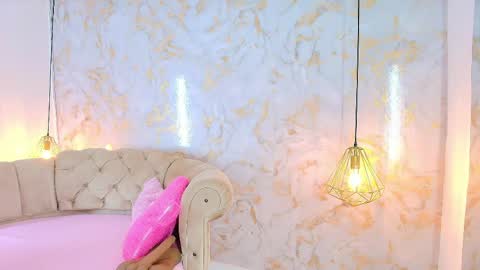 Khloe online show from April 17, 5:53 am