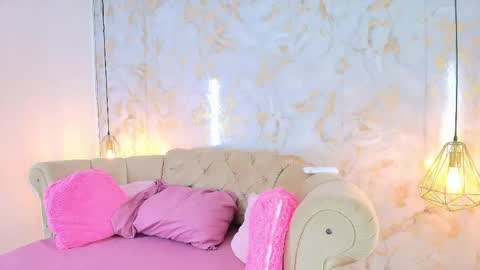 Khloe online show from April 21, 4:52 am