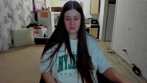 Aletta Oushen online show from November 10, 11:05 am